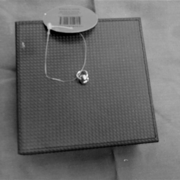 NEW JEWELRY BOX BLACK SMALL 2 SECTIONS 5 1/4" SQUARE  3" HIGH - Picture 4 of 4